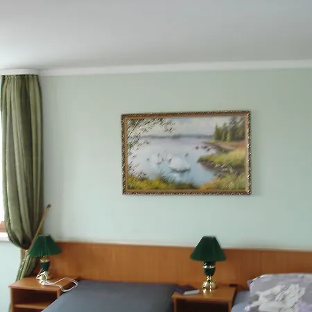 Zum Schwanenteich Gasthof 3*