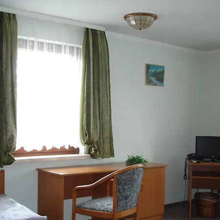 Zum Schwanenteich 3*