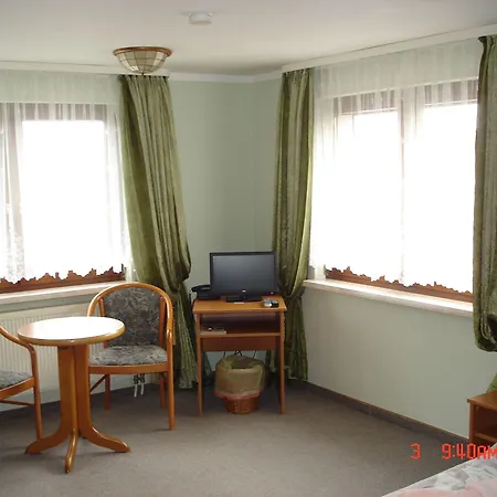 Zum Schwanenteich Guest house