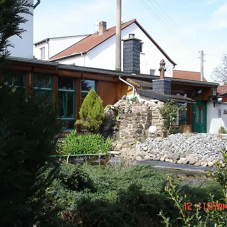 Zum Schwanenteich 3*