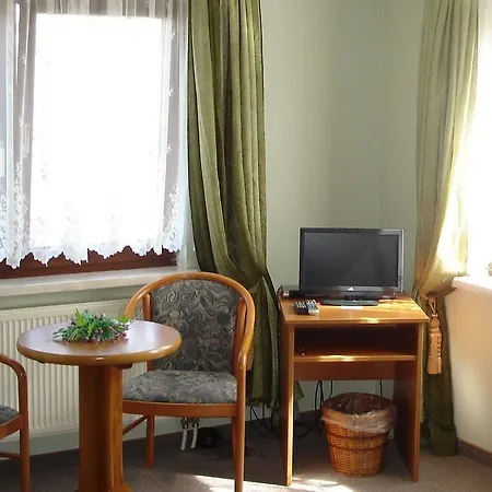 Zum Schwanenteich Maison d'hôtes Haldensleben