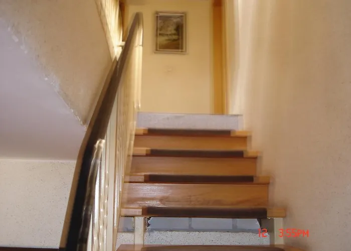 Zum Schwanenteich 3*