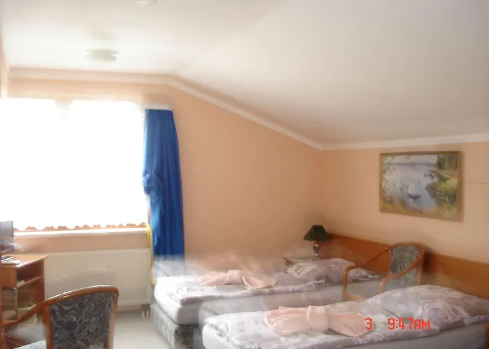 Gasthof Zum Schwanenteich 3*