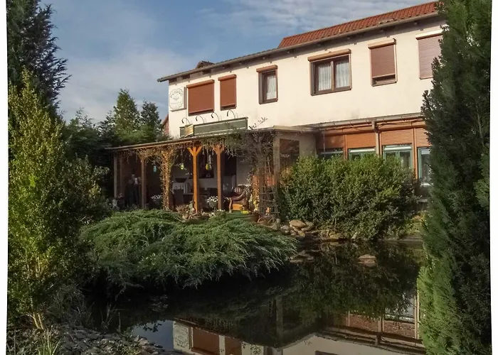 Zum Schwanenteich Gasthof