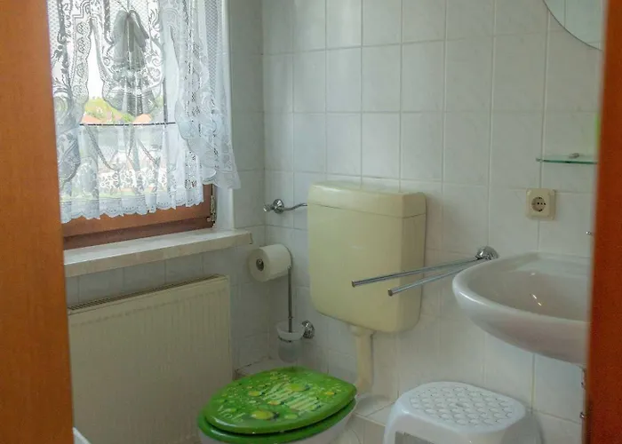 Gasthof Zum Schwanenteich 3*